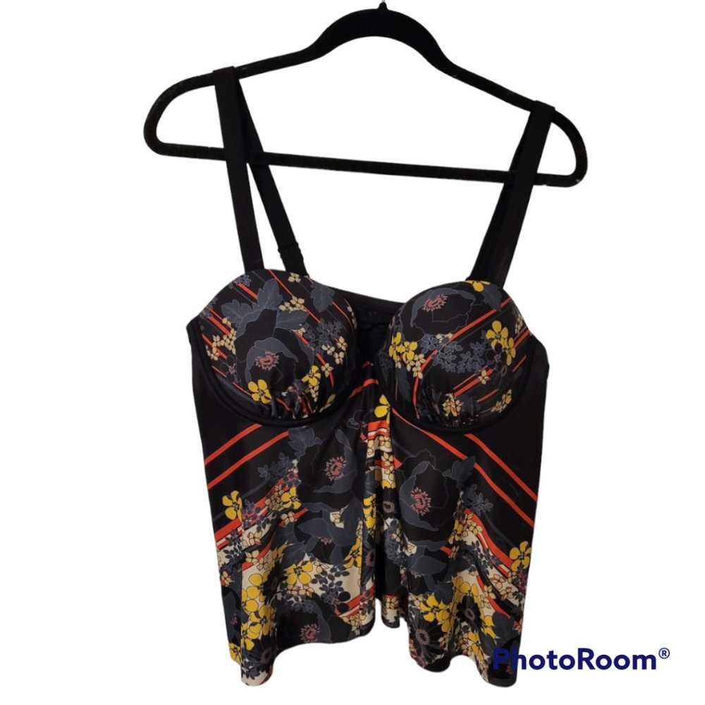 Swimsuits For All - NWT - FLYAWAY UNDERWIRE TANKINI TOP